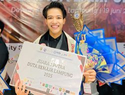 Adi Khoirul Anwar Mahasiswa Universitas Teknokrat Indonesia Juara I Duta Remaja Lampung 2025