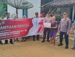 Jelang Hari Bhayangkara ke 79, Polsek Bumi Agung Bagikan Bansos Kepada Warga