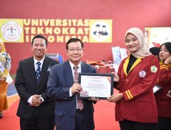 Mahasiswa Berprestasi Terima Apresiasi Dari Rektor