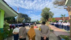 Police Goes To School, Kapolsek Metro Timur Jadi Pembina Upacara di SMP N 7 Metro