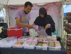 PTPN I Beri Pinjaman Rp100 Juta untuk Usaha Kue “Lies Cook” Benny Yoga Perdana