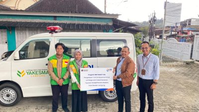 BRI Kanca Teluk Betung Serahkan Bantuan Ambulans BRI Peduli kepada Yayasan Kesejahteraan Madani Kota Bandar Lampung