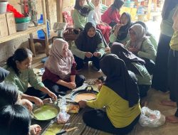 Mahasiswa UM Metro Dampingi KWT Rejoagung Kembangkan Produk Unggulan Berbasis Potensi Desa