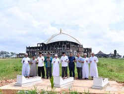 Rektor Universitas Teknokrat Lampung Pimpin Doa untuk Suhada Ijtimak Ulama di Masjid Agung Al Hijrah