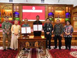 Magister Bahasa Inggris UTI Latih Guru SMP Kembangkan Media Pembelajaran Berbasis AI