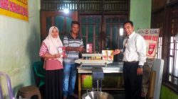 Pelatihan dan Digitalisasi UMKM, Tim PKM Polinela Dorong Peningkatan Omzet Mitra