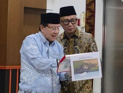 Rektor Universitas Teknokrat Paparkan Progres Masjid Al Hijrah ke Gubernur Lampung