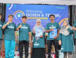 Refreshing Jelang Ramadan, UM Metro Beri Hadiah Umroh untuk Dua Tendik