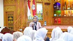 Universitas Teknokrat Indonesia Bekali Siswa SMK Muhammadiyah 1 Metro Strategi Affiliate Marketing Dwi Gema Soegesti