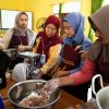 Holding Perkebunan Nusantara Optimalkan Potensi Lokal, PalmCo Latih 50 Perempuan Olah Ikan Lele Jadi Produk Bernilai Tambah